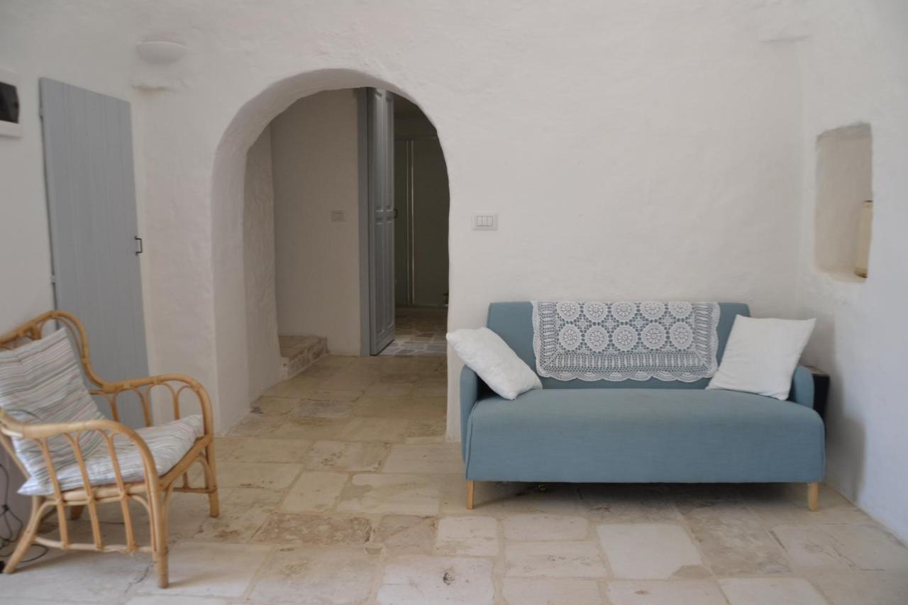 Trullo Piccola Contrada Guest House Locorotondo Exterior photo